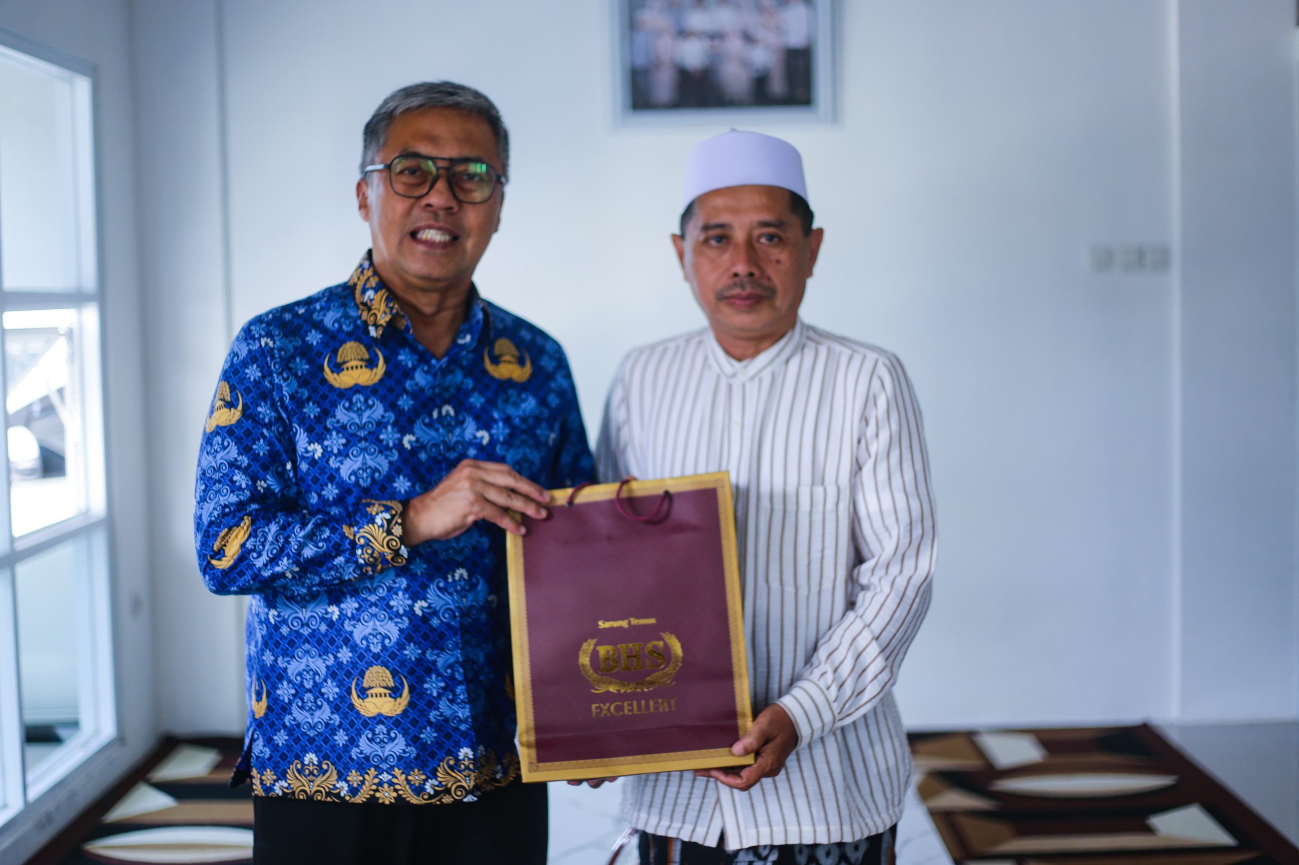 Silaturahmi Pemerintah Kota Bogor dengan Ketua MUI Kota Bogor, KH. Tb. Muhidin, pada pekan terakhir Ramadan 1447 H.